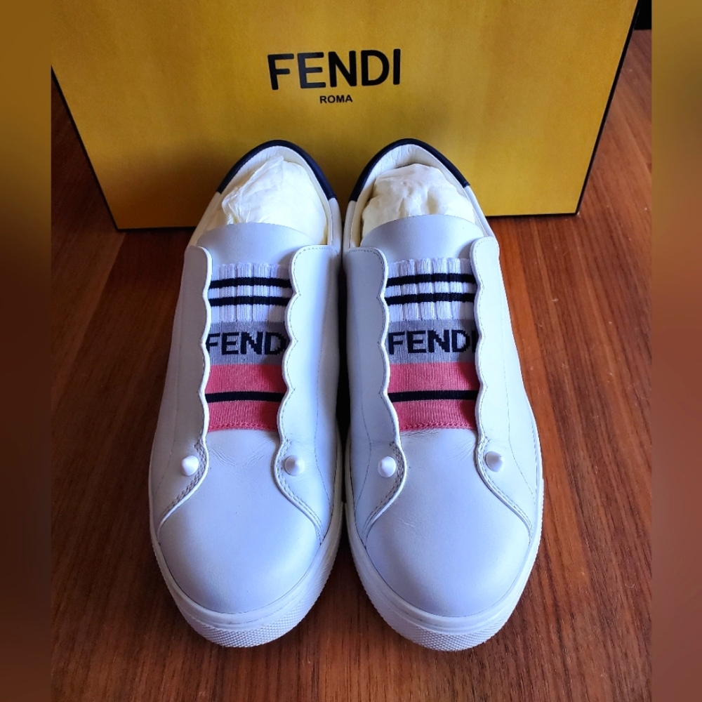 ***SOLD OUT***New 100% Auth Women's Slip on Rockoko Fendi Logo Sneakers White - Picture 8 of 12